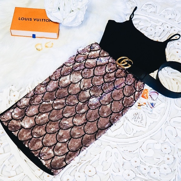Dresses & Skirts - FLASH SALE💎💎💎 NWT Pink Sequin Mermaid Skirt